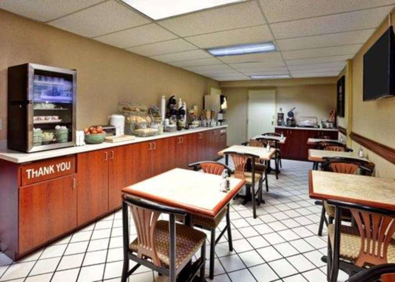 Quality Inn & Suites Somerset Downtown — photo 4