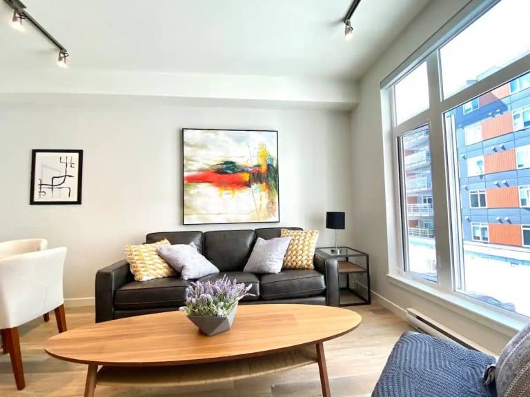 Condo Sidney