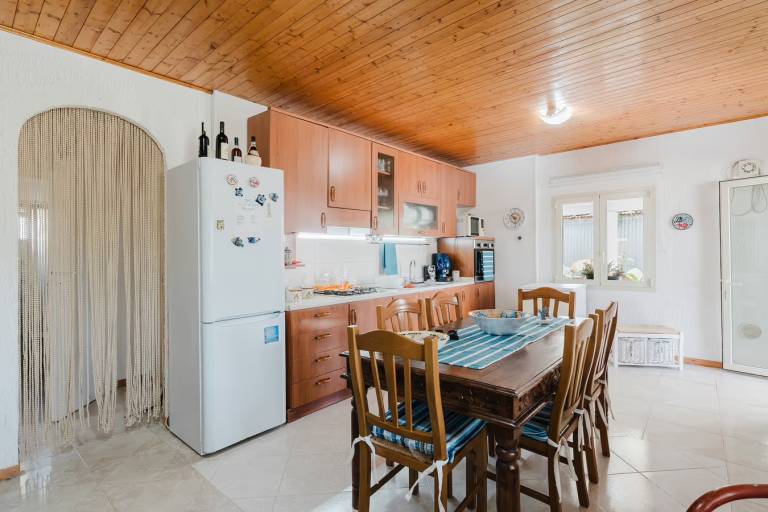 Villa with yard & barbecue — photo 3
