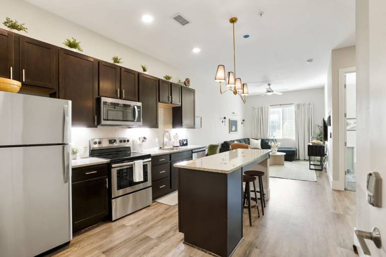 Condo Golden