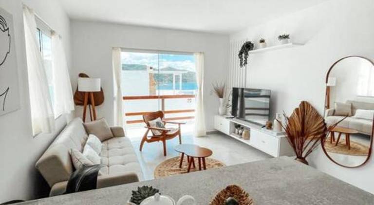 Spacious house with pool | Pets allowed — photo 2