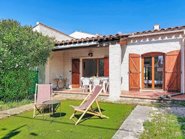 Dom Saint-Cyr-sur-Mer