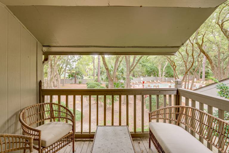 Walk to Folly Field Beach: Condo w/ Pool Access — photo 3