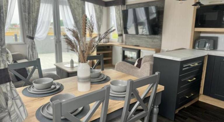Tent with patio & yard | Pet-friendly — photo 4
