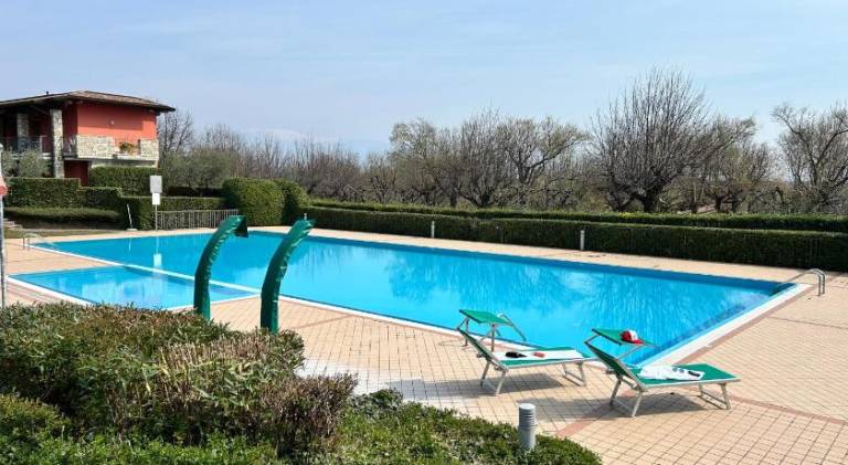 Holiday apartment with pool in San Felice del Benaco
