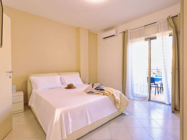 Apartment with patio | Mountain view in Riposto