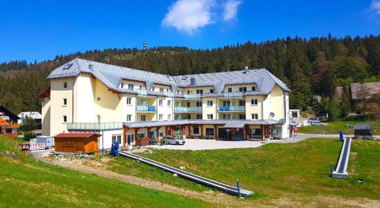 Fully equipped pleasant holiday apartment with jacuzzi & terrace | Ski nearby | Dogs allowed — photo 2