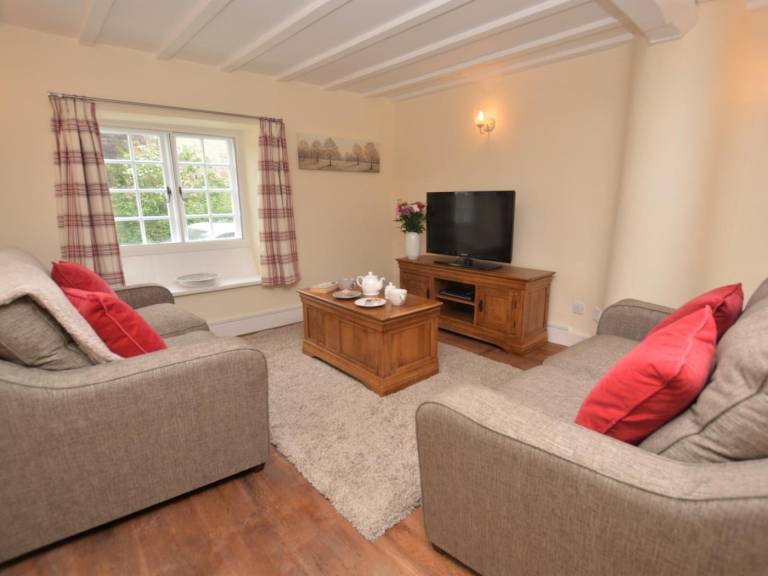 Fully equipped wonderful cottage with yard | Pets allowed — photo 2