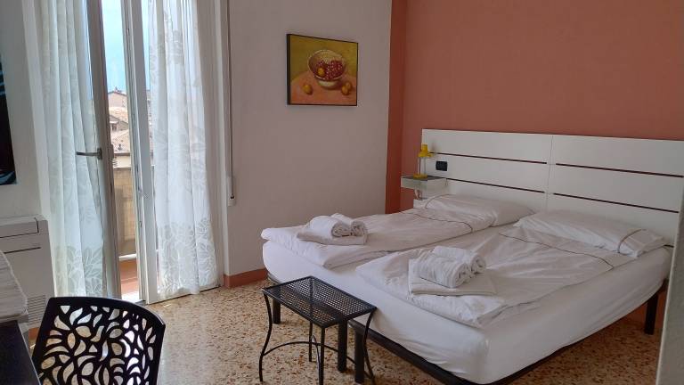 Holiday apartment with terrace | City view — photo 3