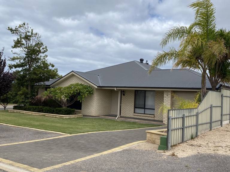 House  Port Vincent
