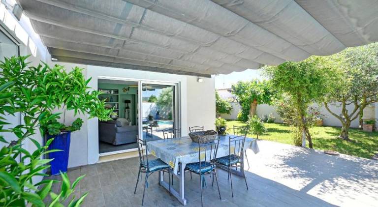 Vacation home with pool | Pets are welcome — photo 3