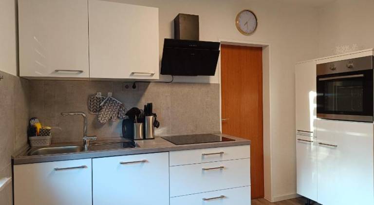 Rental apartment with 2 rooms for 4 persons — photo 3