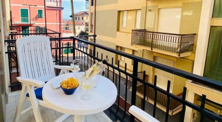 Apartment with 1 room for 5 persons — photo 3