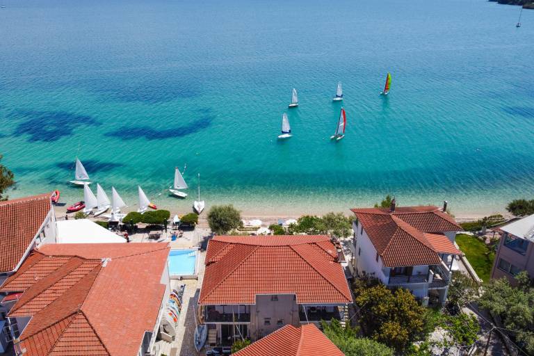 Nikiana Club - Studio 4 Apartment with Sea View, Shared Pool & Wi-Fi — photo 3