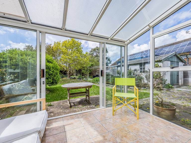 Charming South Coast Family Home Pass The Keys