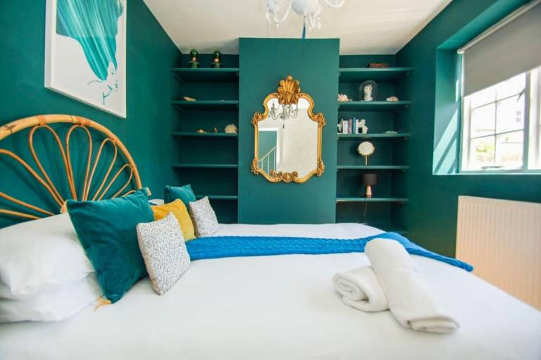 Fully equipped vacation home | Close to Brighton Palace Pier | Next to the beach | Suitable for remote work | Pets allowed — photo 4