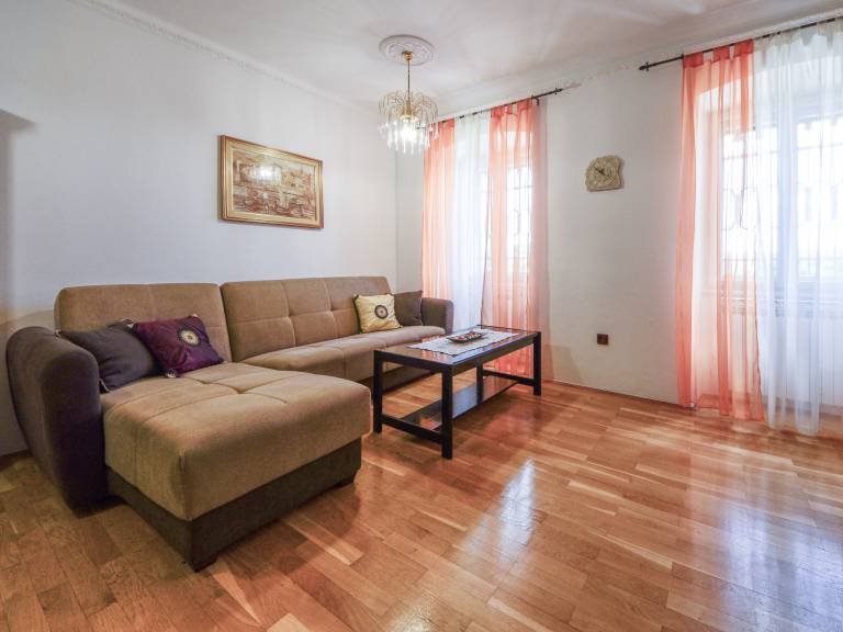 Fully equipped apartment with terrace | Pets allowed — photo 2