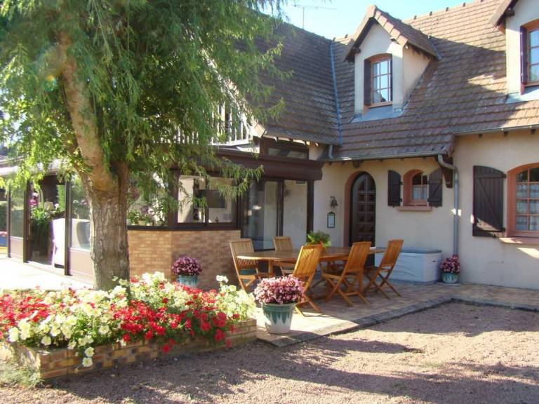 Cozy house with pool and garden near the Loire — photo 2