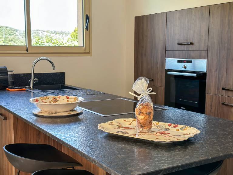 Family-oriented villa with private pool, BBQ & yard | Pool view | Pets allowed — photo 5