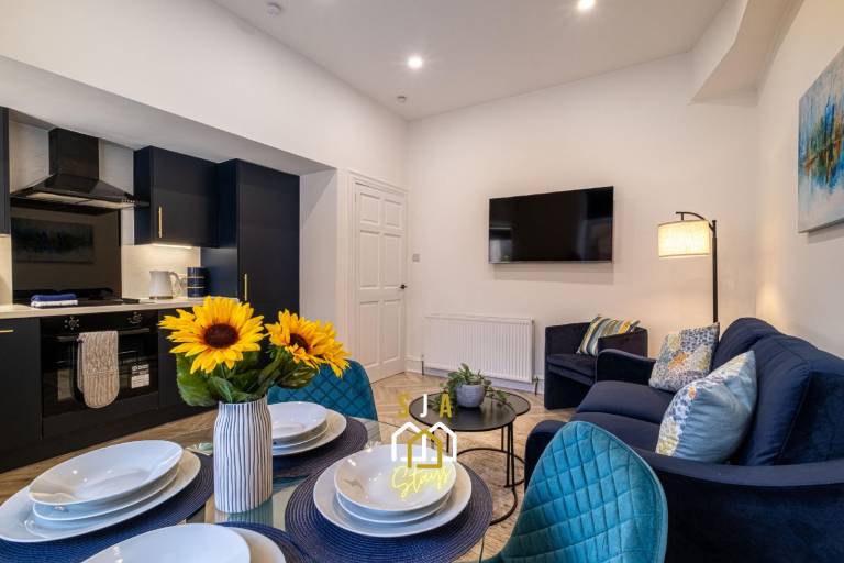 Willowstay - SJA Stays - Modern 2 Bed Apartment — photo 3