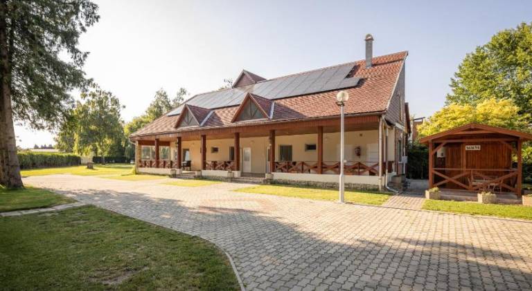 Szigetkoz Szive Apartman & Rendezvenyhaz — photo 4