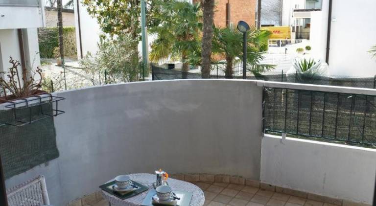 Rental apartment with terrace & garden | Suitable for remote work in Grado