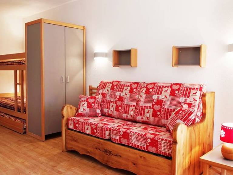 Comfortable studio with balcony, Wi-Fi and parking in Brides-les-Bains for 4 pers — photo 4