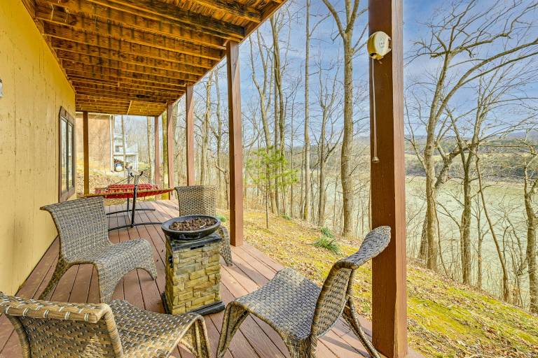 Lake Cumberland Log Cabin Near 3 Boat Ramps in Pulaski, KY