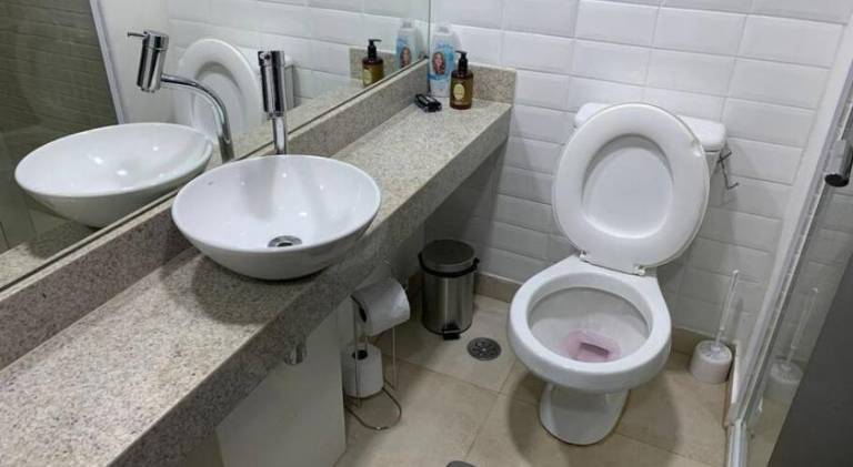 Apartment with pool — photo 4