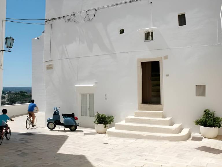 Serviced apartment with 2 rooms for 127 persons in Locorotondo