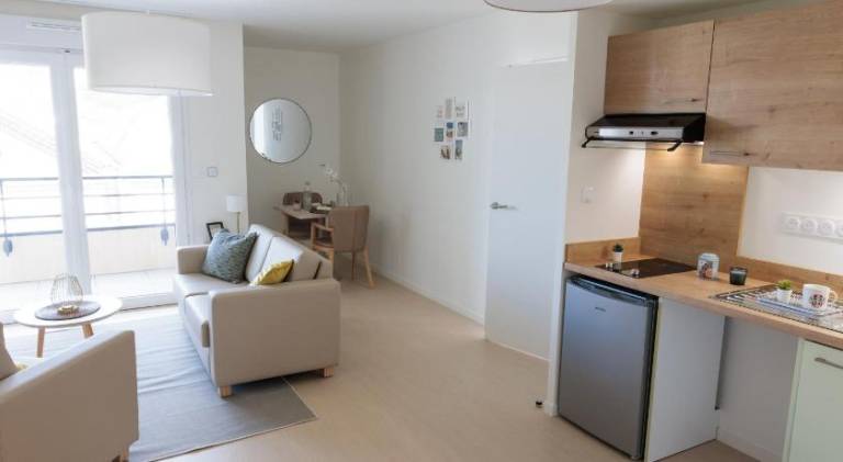 Serviced apartment with patio | Pets are welcome — photo 3