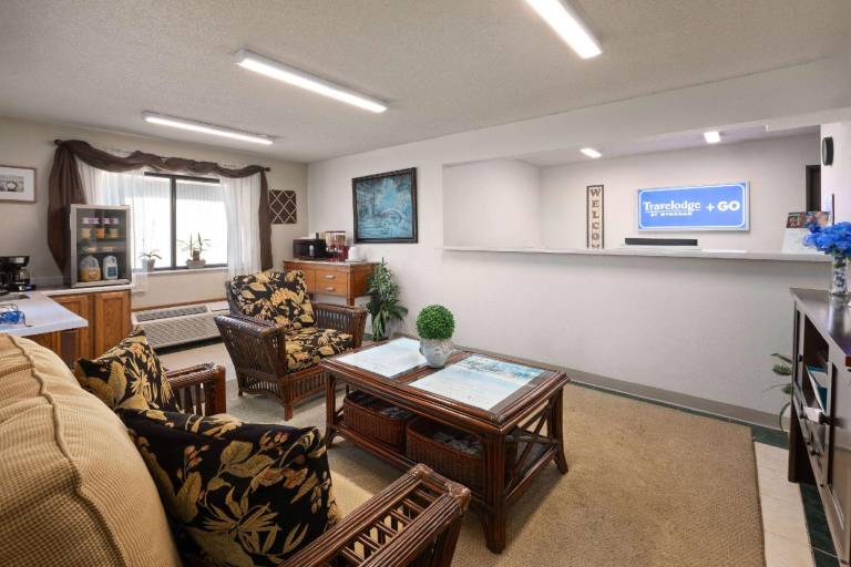 Travelodge by Wyndham Redwood Falls — photo 2