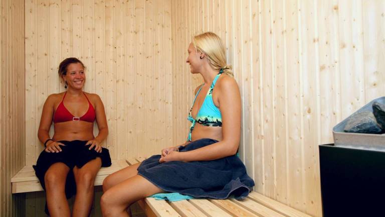 Vacation home with barbeque, sauna & yard — photo 4
