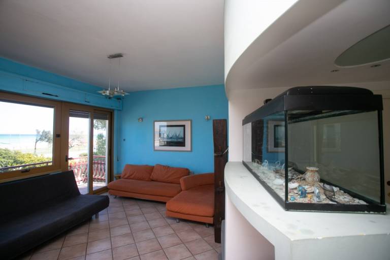 Apartment with patio | Sea view — photo 4