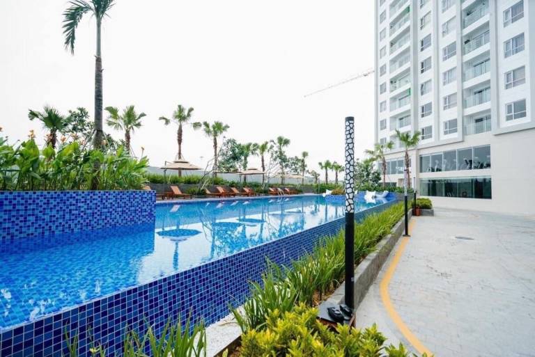 Apartment with sauna, jacuzzi & pool | Water view — photo 3
