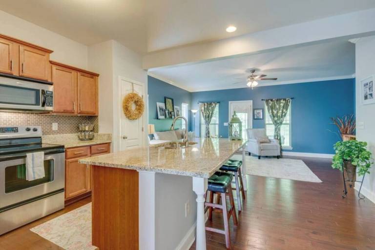 Condo  Beacon Square