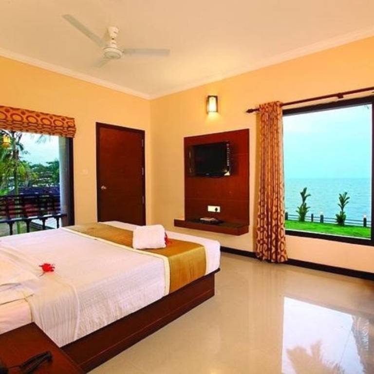 Goldfield Club & Lake Resort Kumarakom
