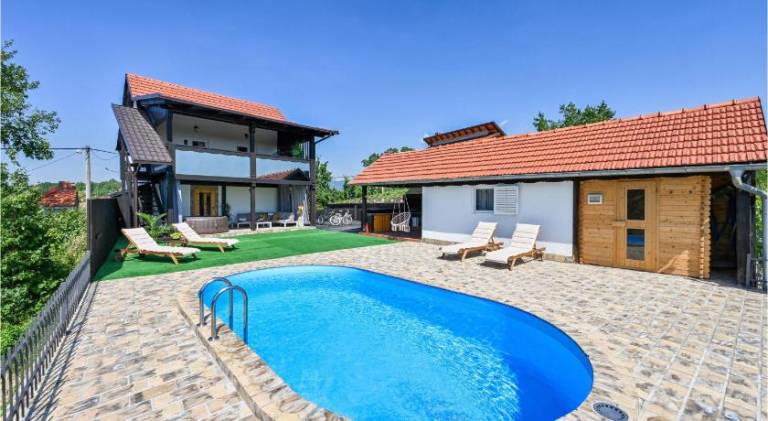 House with sauna, hot tub & pool | Dogs allowed in Zagreb