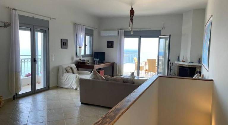 Fully equipped spacious vacation home with terrace & garden | Suitable for remote work | Dogs allowed — photo 2