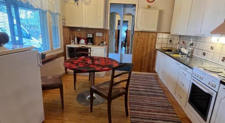Yellow dream house - 3 min from highway, sauna, big private parking — photo 4