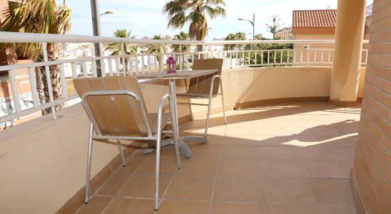 Rental apartment with patio & pool in Roquetas de Mar