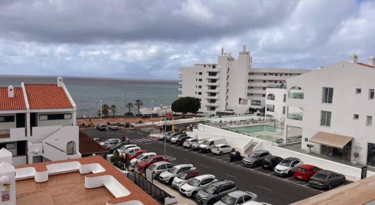 Fully equipped holiday apartment with terrace & grill | Beach nearby | Pets are welcome in Adeje