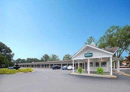 Ambassador Inn in Fayetteville, NC