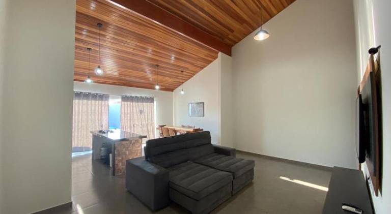 210 m&sup2; Ferienhaus