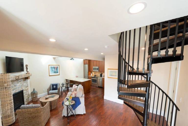 Condo  Newport