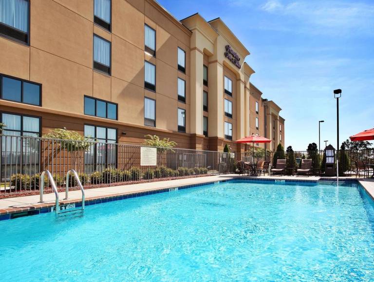 Hampton Inn & Suites Millington — photo 2