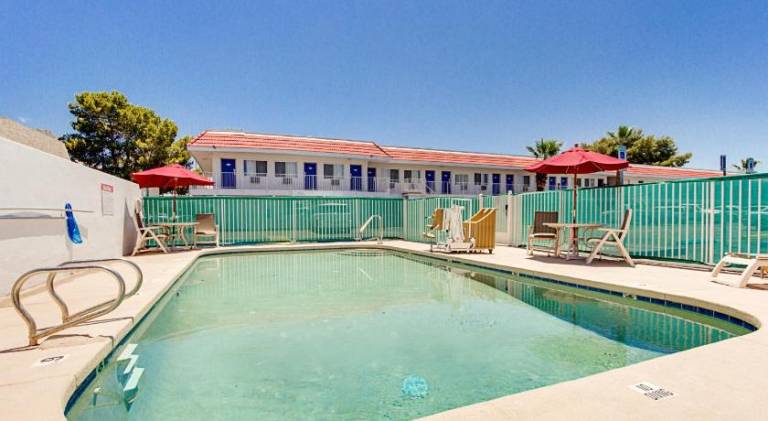 Motel 6 Tempe, AZ - Scottsdale South — photo 2