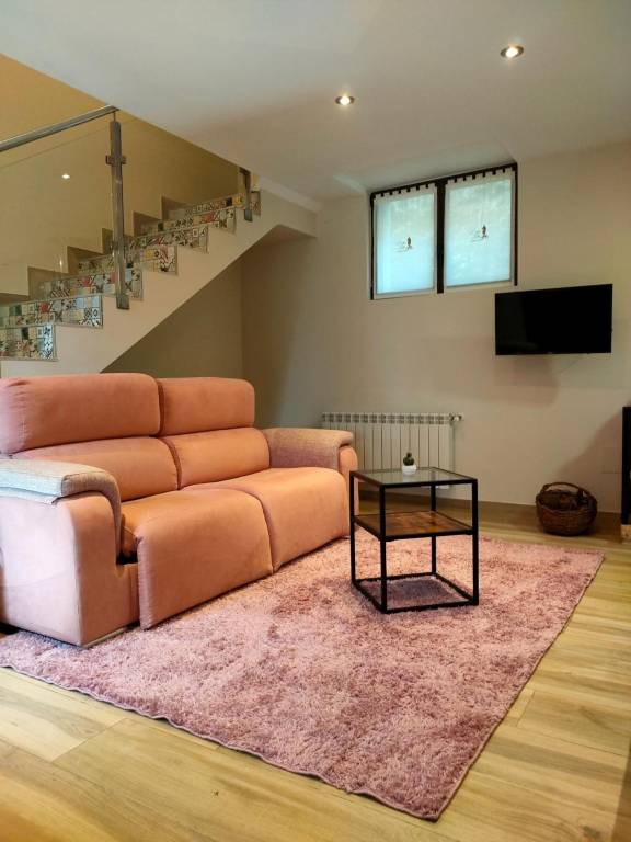 Fully equipped nice vacation home with yard, patio & fast internet | Garden view | Suitable for remote work | Pet-friendly — photo 5