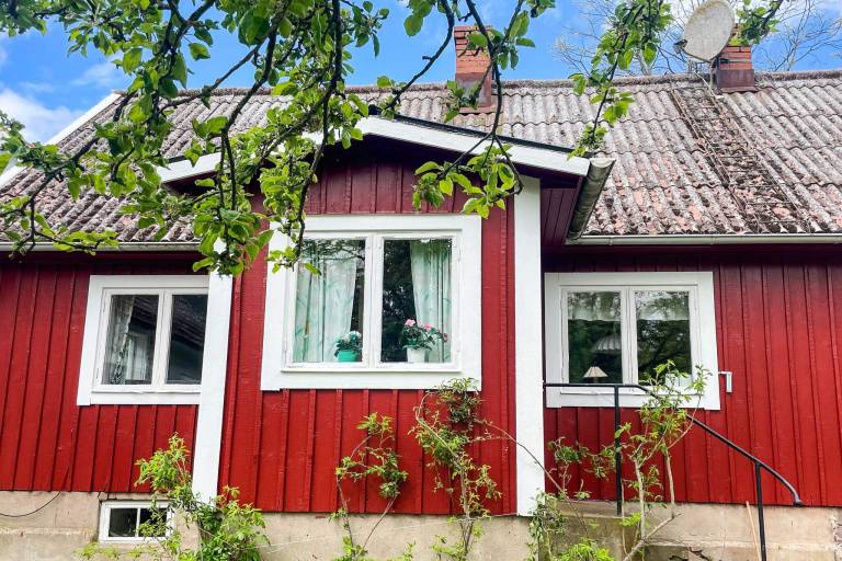 Pleasant vacation home with garden & barbecue | Pets allowed — photo 4