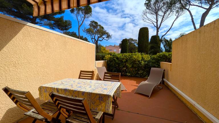 Nice rental apartment with yard | Garden view | Pet-friendly — photo 3